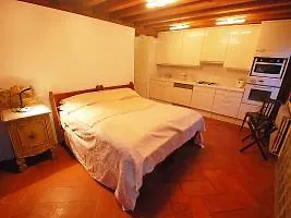 Cannaregio 1082 *