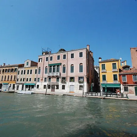 Cannaregio 1082 *