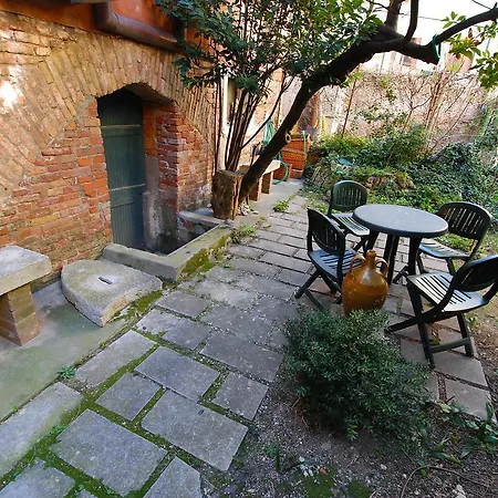Cannaregio 1082 *